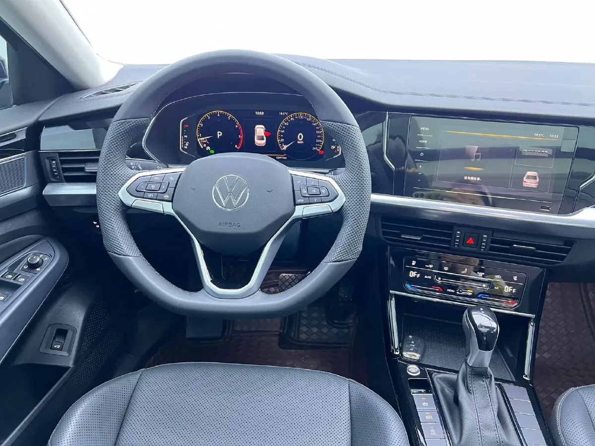 2025 Volkswagen Passat 2.0T 220HP L4 7DCT,autocango,china used car exporter,china ev exporter,chinese used car exporter,chinese used ev exporter