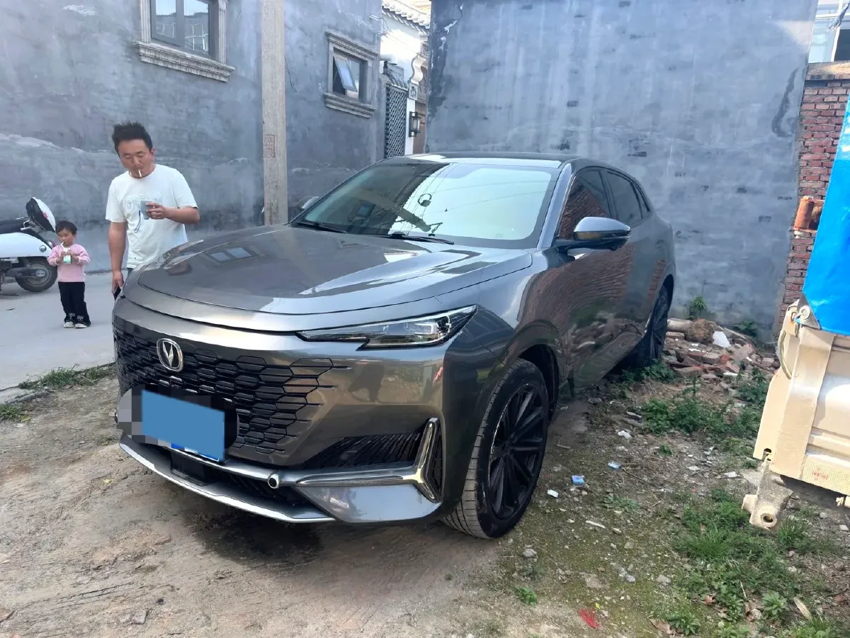 2021 ChangAn UNI-K 2.0T 233HP L4 8AT,autocango,china used car exporter,china ev exporter,chinese used car exporter,chinese used ev exporter