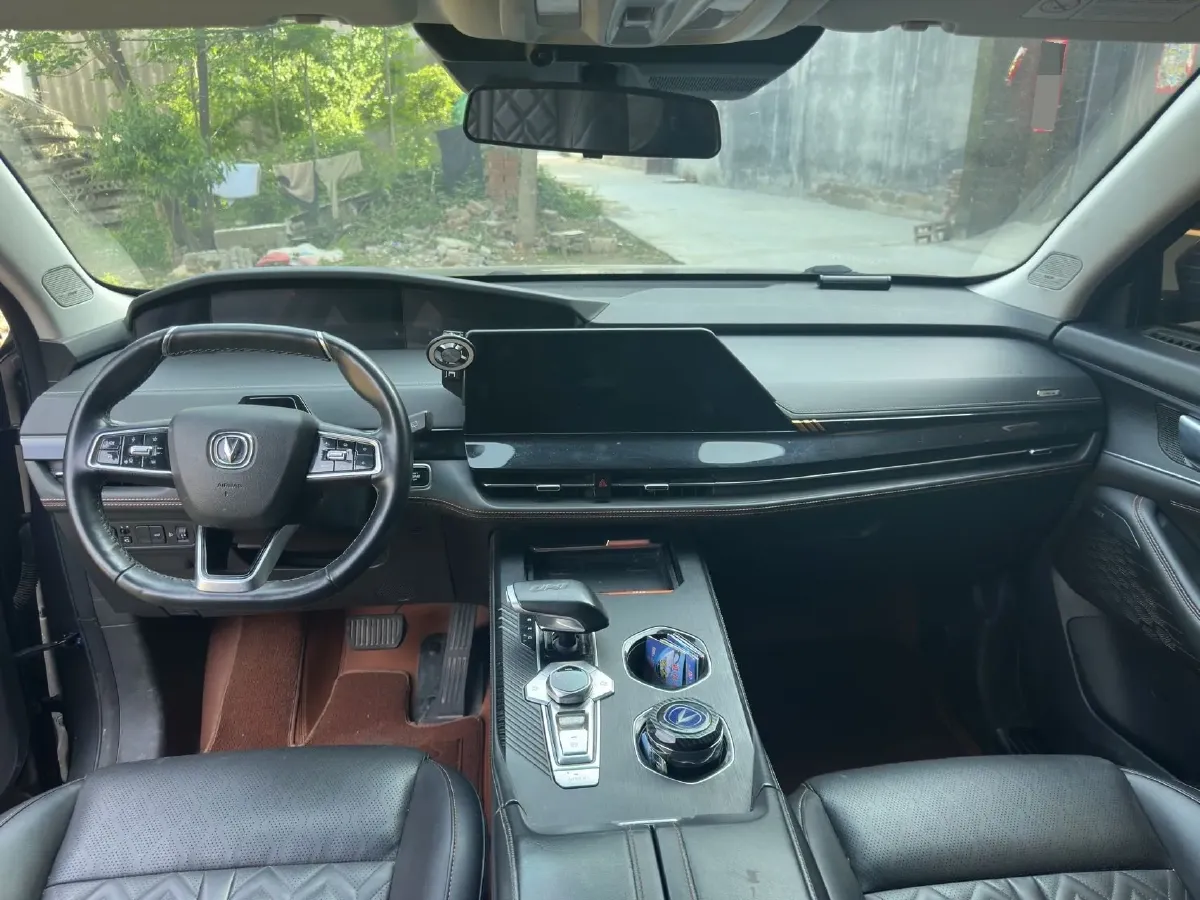 2021 ChangAn UNI-K 2.0T 233HP L4 8AT,autocango,china used car exporter,china ev exporter,chinese used car exporter,chinese used ev exporter