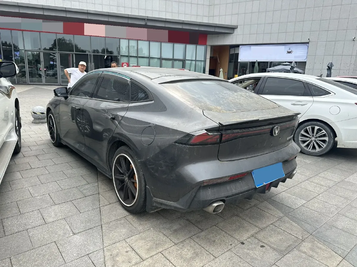 2022 ChangAn UNI-V 1.5T 188HP L4 7DCT,autocango,china used car exporter,china ev exporter,chinese used car exporter,chinese used ev exporter