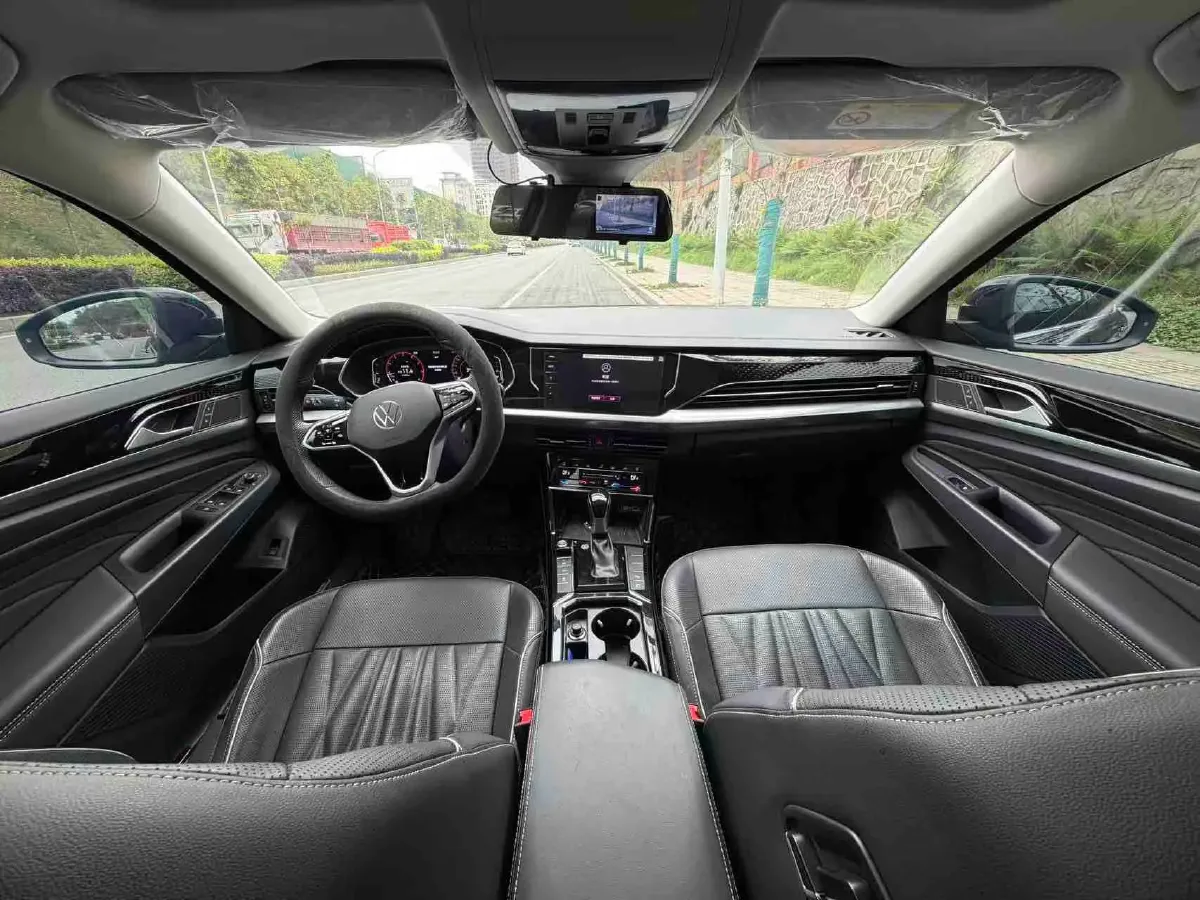 2023 Volkswagen Passat 2.0T 186HP L4 7DCT,autocango,china used car exporter,china ev exporter,chinese used car exporter,chinese used ev exporter