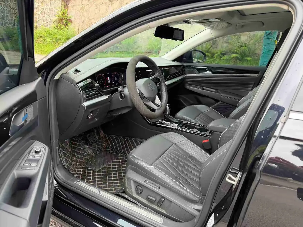 2023 Volkswagen Passat 2.0T 186HP L4 7DCT,autocango,china used car exporter,china ev exporter,chinese used car exporter,chinese used ev exporter