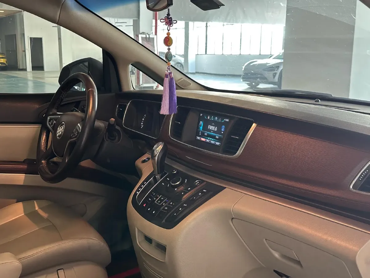 2018 Buick GL8 2.0T 260HP L4 6AT,autocango,china used car exporter,china ev exporter,chinese used car exporter,chinese used ev exporter