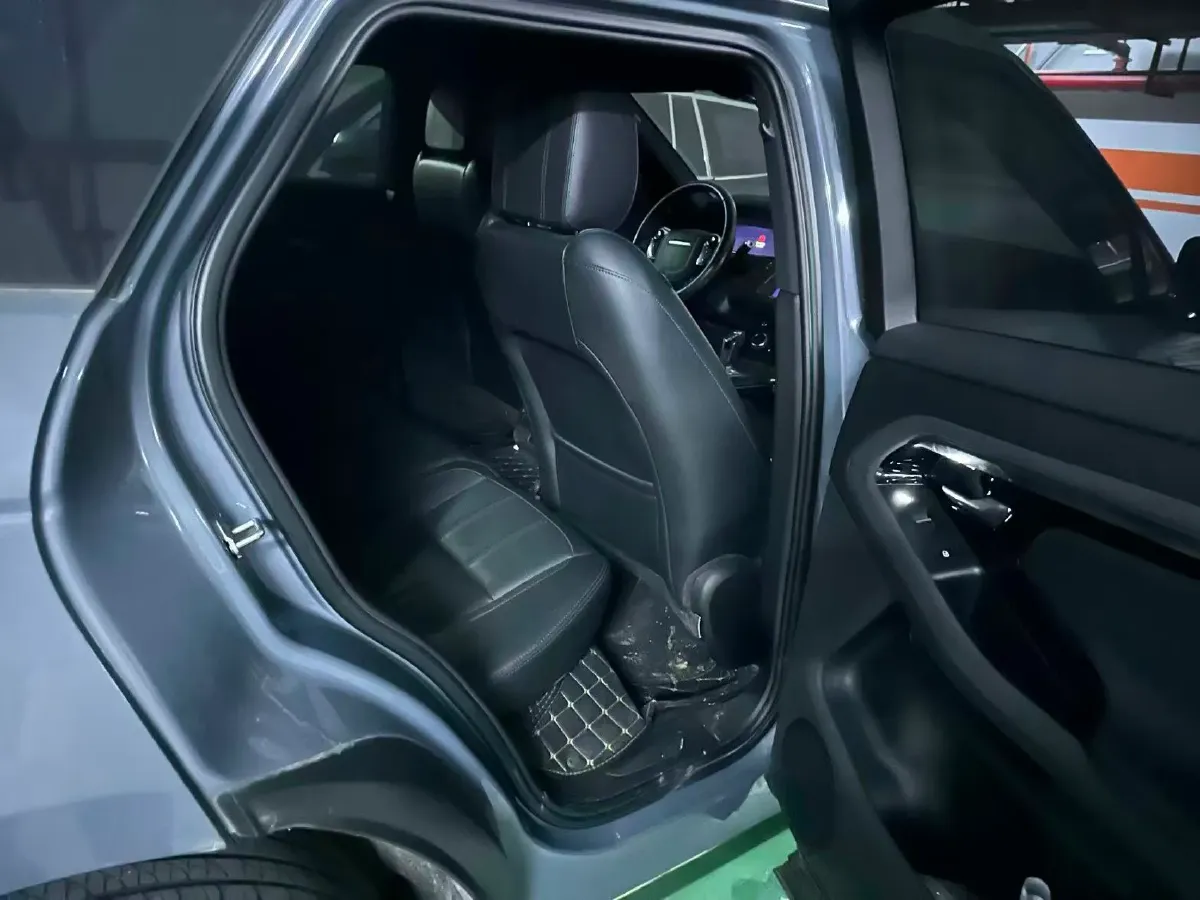 2020 Land Rover Range Rover Evoque 2.0T 249HP L4 9AT,autocango,china used car exporter,china ev exporter,chinese used car exporter,chinese used ev exporter