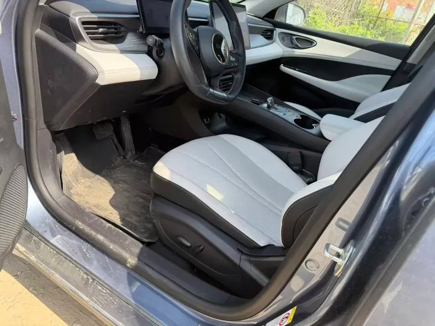 2025 BYD Seal05 DM-i 1.5L 101HP L4 E-CVT PHEV 15.87KWH,autocango,china used car exporter,china ev exporter,chinese used car exporter,chinese used ev exporter