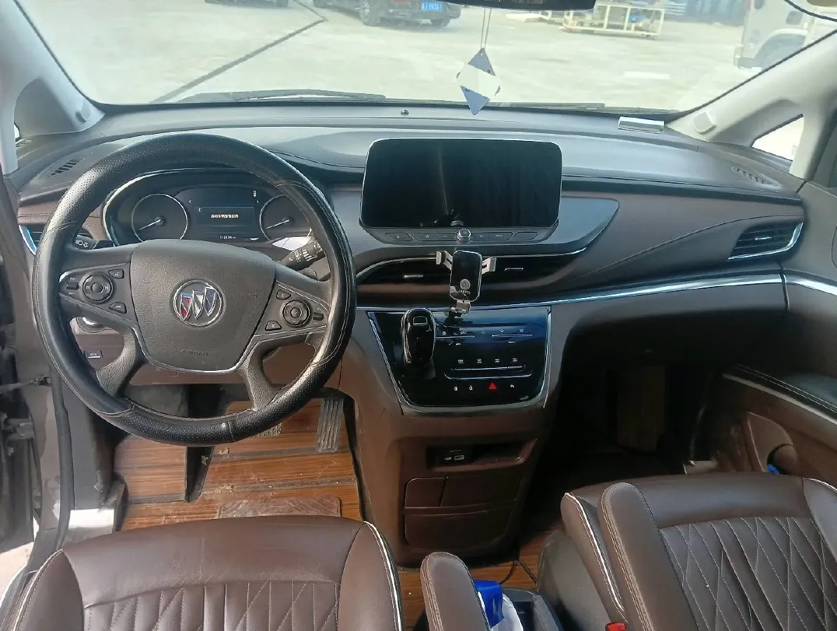 2022 Buick GL8 2.0T 237HP L4 9AT,autocango,china used car exporter,china ev exporter,chinese used car exporter,chinese used ev exporter