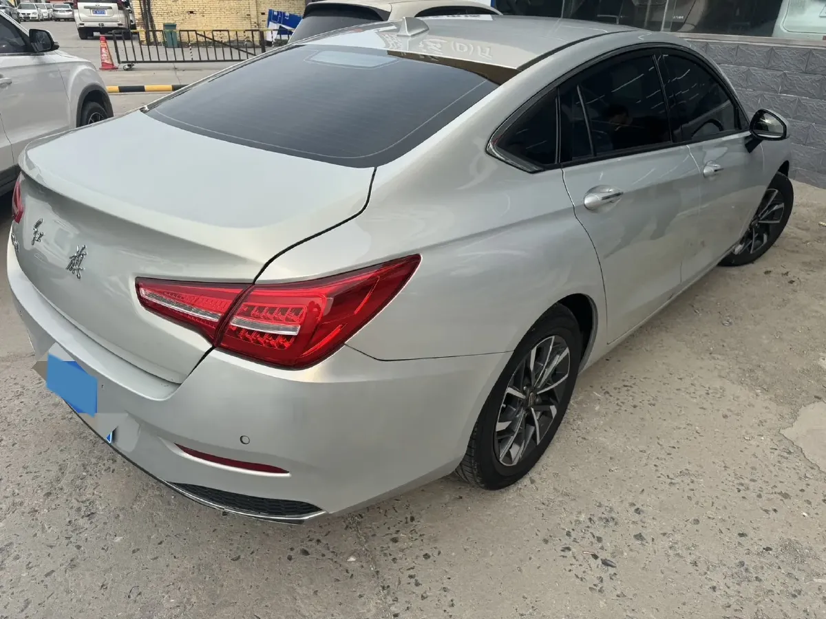 2020 HongQi H5 1.5T 169HP L4 7DCT,autocango,china used car exporter,china ev exporter,chinese used car exporter,chinese used ev exporter