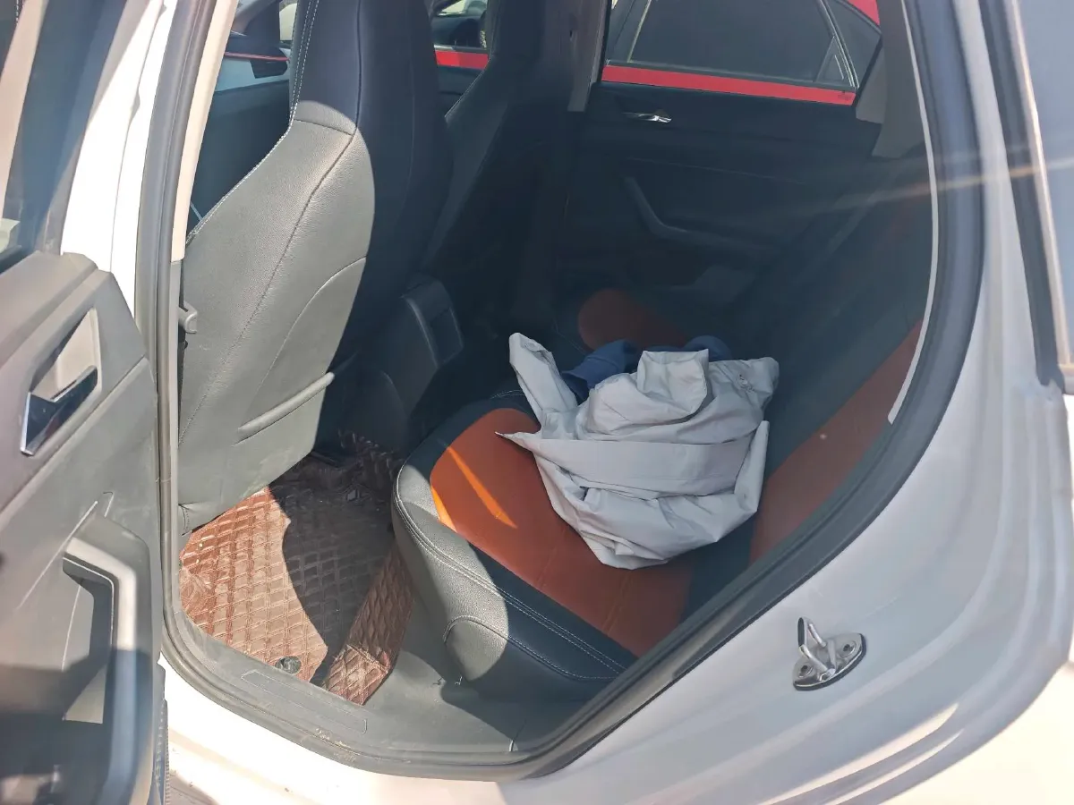 2021 Haval H6 1.5T 169HP L4 7DCT,autocango,china used car exporter,china ev exporter,chinese used car exporter,chinese used ev exporter