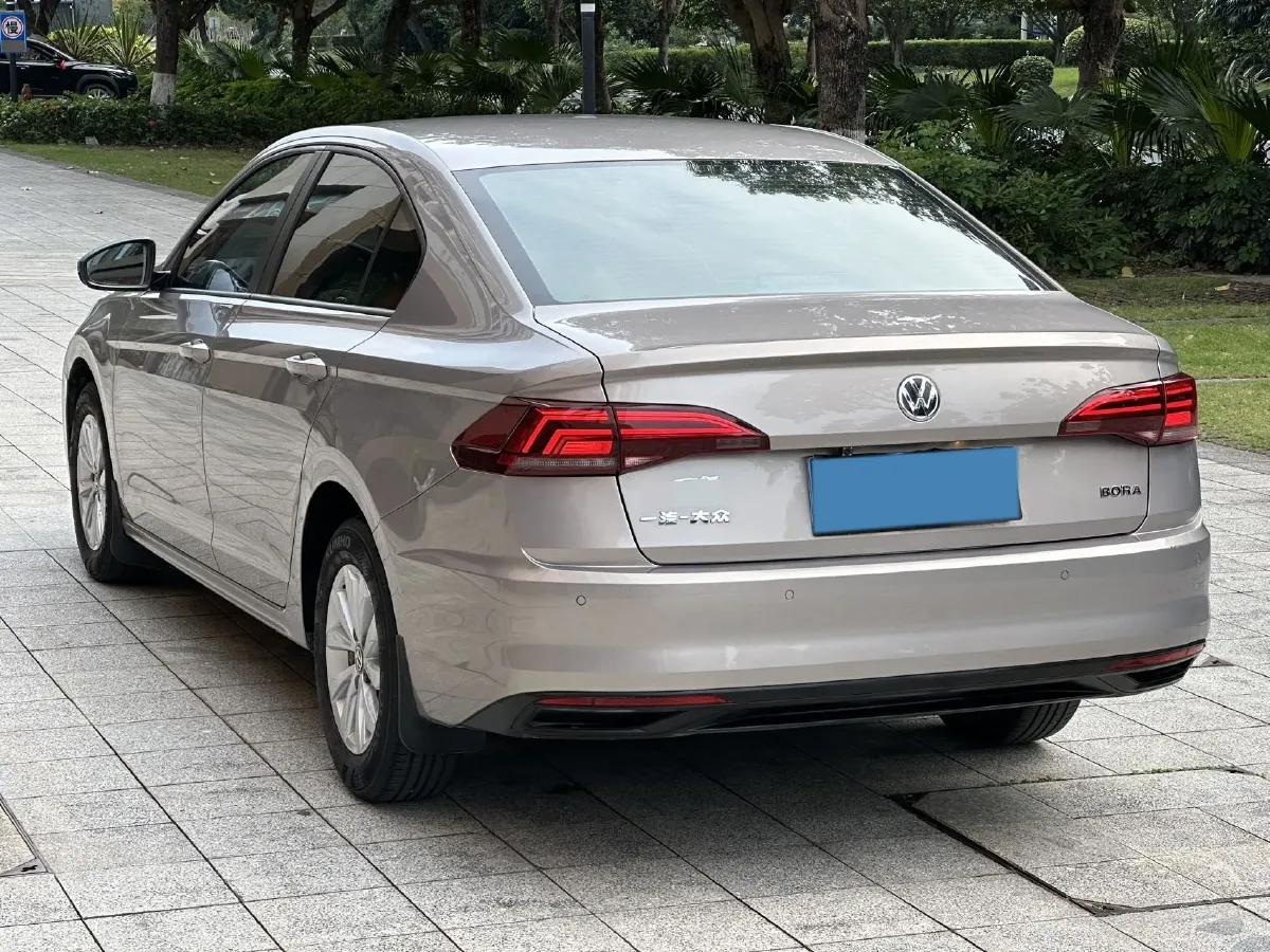 2019 Bestune T77 1.2T 143HP L4 7DCT,autocango,china used car exporter,china ev exporter,chinese used car exporter,chinese used ev exporter
