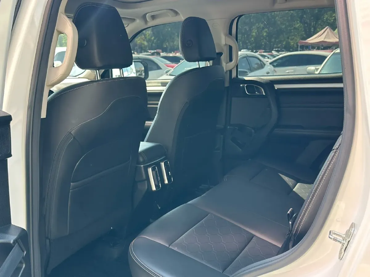 2021 Haval Dargo 2.0T 211HP L4 7DCT,autocango,china used car exporter,china ev exporter,chinese used car exporter,chinese used ev exporter