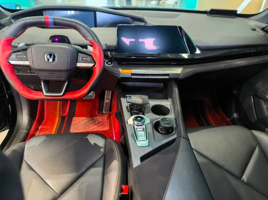 2022 ChangAn UNI-V 1.5T 188HP L4 7DCT,autocango,china used car exporter,china ev exporter,chinese used car exporter,chinese used ev exporter