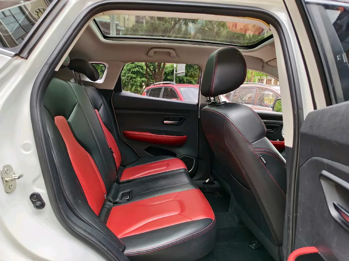 2018 Haval H2s 1.5T 150HP L4 6MT,autocango,china used car exporter,china ev exporter,chinese used car exporter,chinese used ev exporter