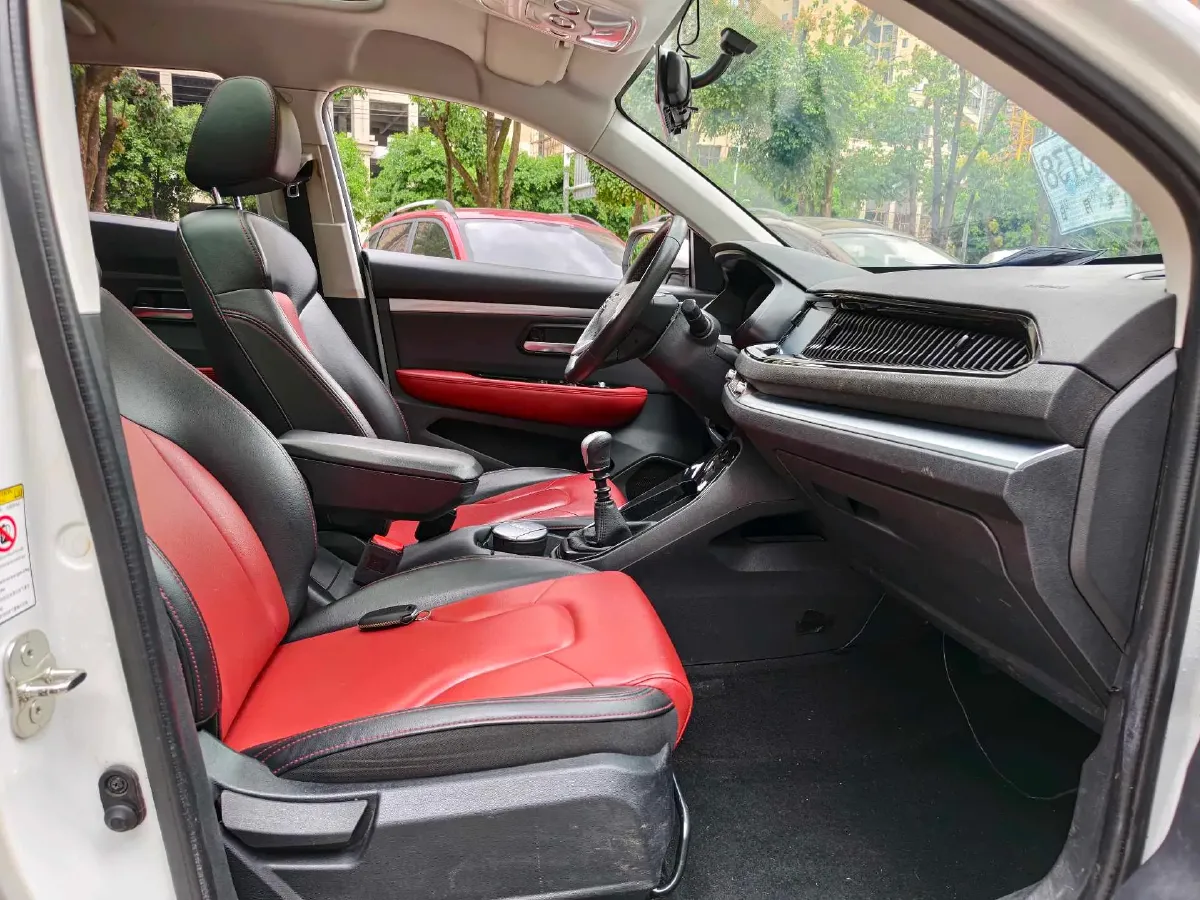 2018 Haval H2s 1.5T 150HP L4 6MT,autocango,china used car exporter,china ev exporter,chinese used car exporter,chinese used ev exporter