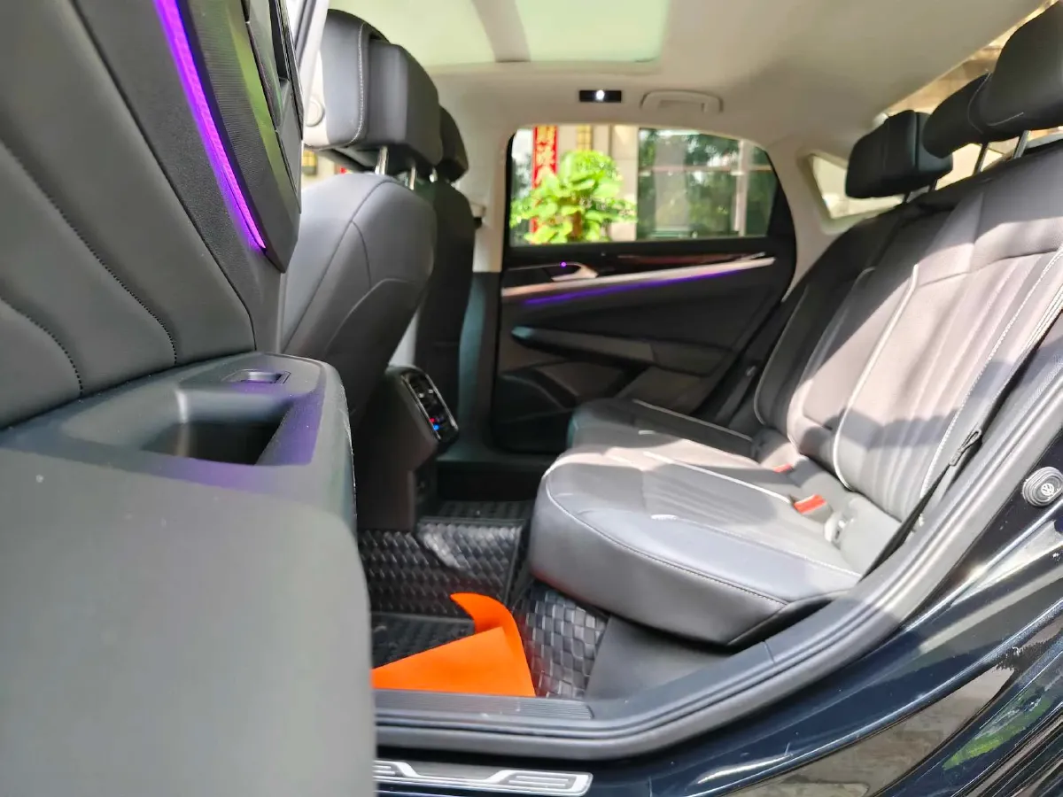 2024 Volkswagen Passat 2.0T 186HP L4 7DCT,autocango,china used car exporter,china ev exporter,chinese used car exporter,chinese used ev exporter