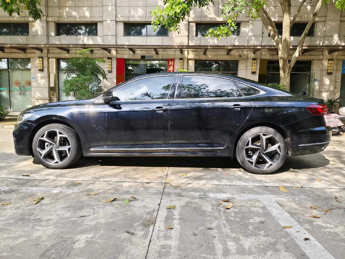 2024 Volkswagen Passat 2.0T 186HP L4 7DCT,autocango,china used car exporter,china ev exporter,chinese used car exporter,chinese used ev exporter
