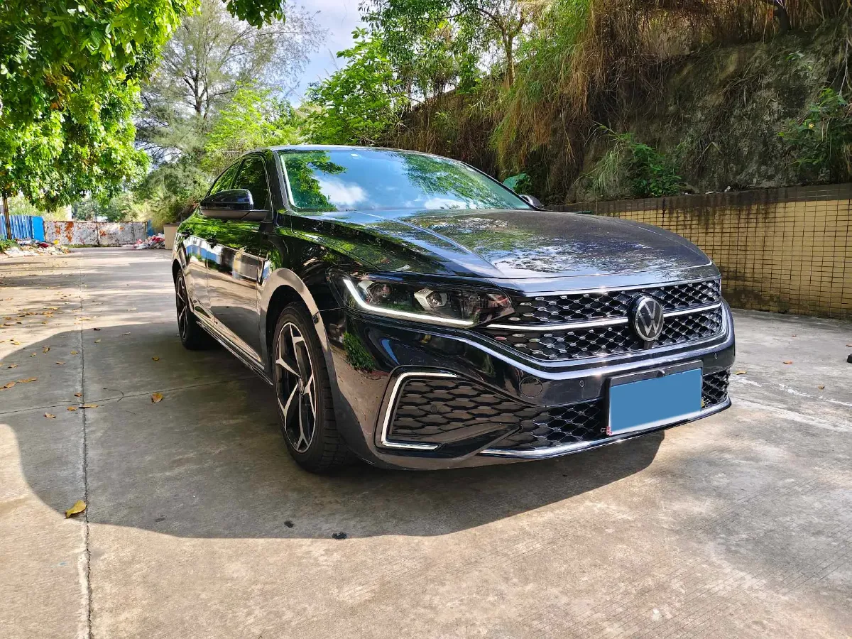 2024 Volkswagen Passat 2.0T 186HP L4 7DCT,autocango,china used car exporter,china ev exporter,chinese used car exporter,chinese used ev exporter