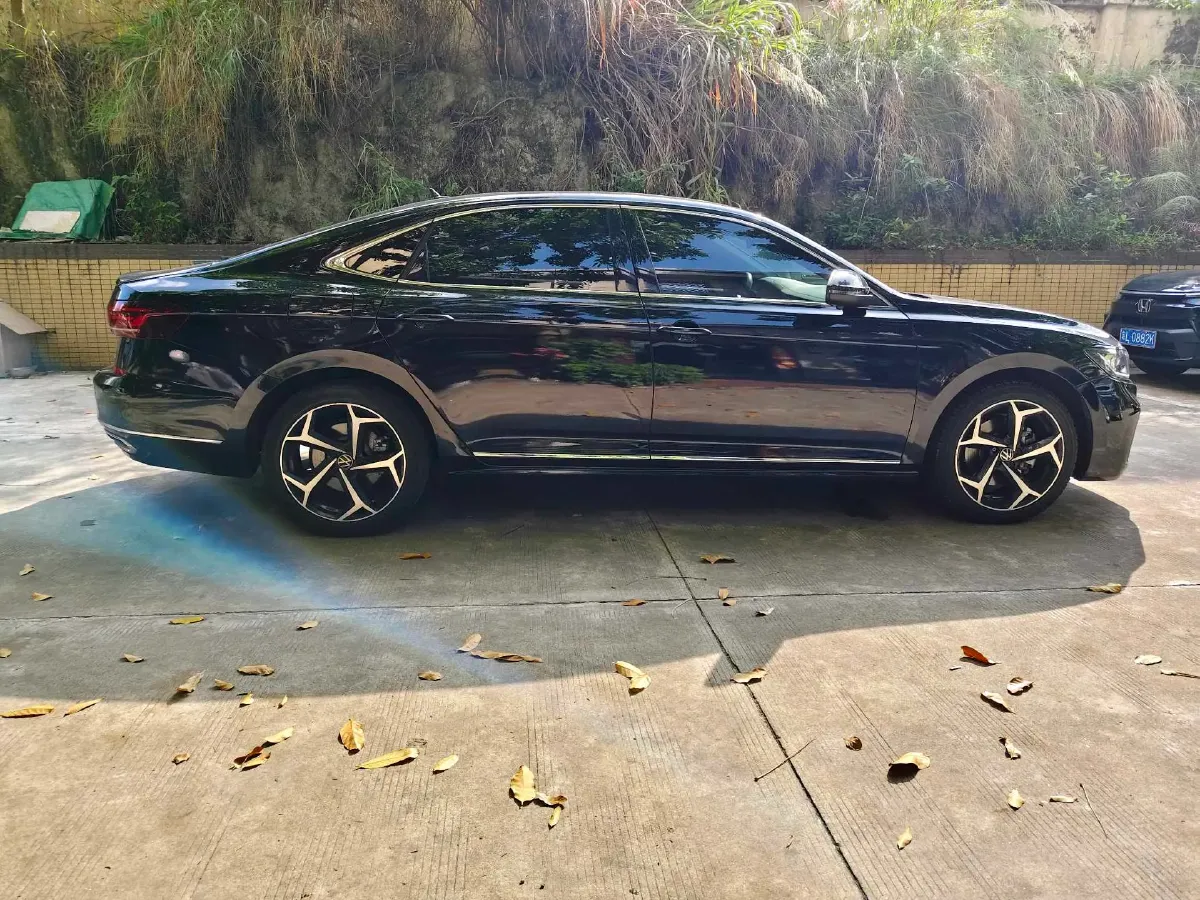 2024 Volkswagen Passat 2.0T 186HP L4 7DCT,autocango,china used car exporter,china ev exporter,chinese used car exporter,chinese used ev exporter
