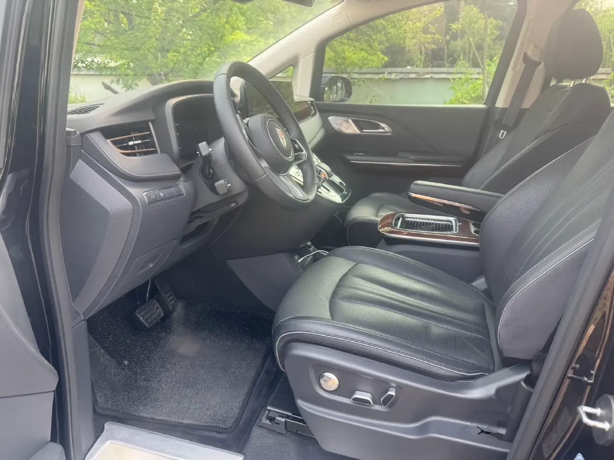 2023 HongQi HQ9 2.0T 252HP L4 8AT,autocango,china used car exporter,china ev exporter,chinese used car exporter,chinese used ev exporter