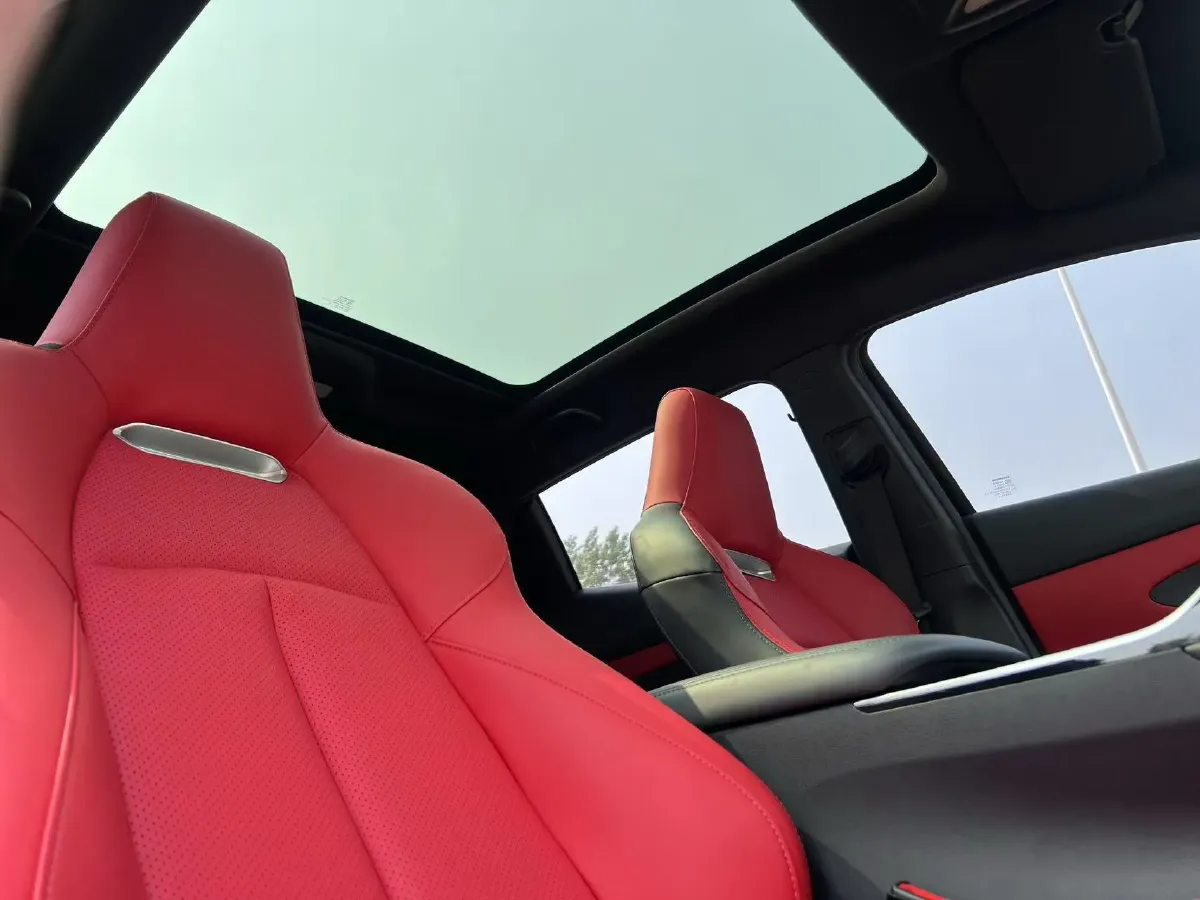 2020 ChangAn UNI-T 1.5T 180HP L4 7DCT,autocango,china used car exporter,china ev exporter,chinese used car exporter,chinese used ev exporter