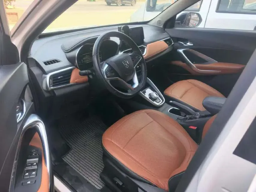 2017 BaoJun 310W 1.5L 105HP L4 6MT,autocango,china used car exporter,china ev exporter,chinese used car exporter,chinese used ev exporter