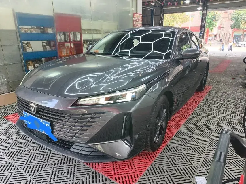 2023 ChangAn Lamore 1.5T 170HP L4 7DCT,autocango,china used car exporter,china ev exporter,chinese used car exporter,chinese used ev exporter