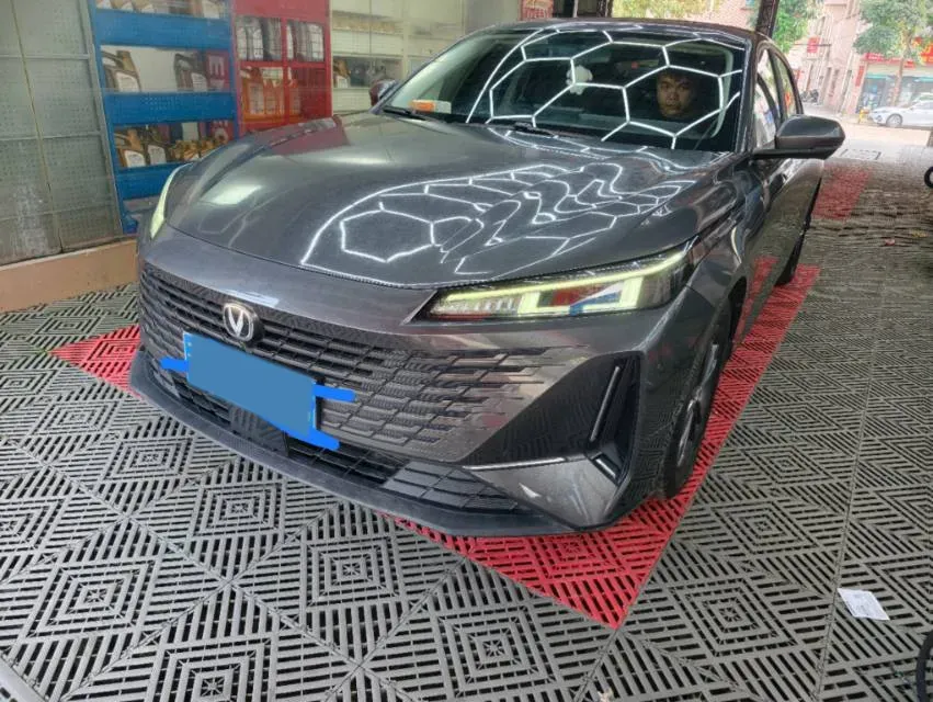 2023 ChangAn Lamore 1.5T 170HP L4 7DCT,autocango,china used car exporter,china ev exporter,chinese used car exporter,chinese used ev exporter