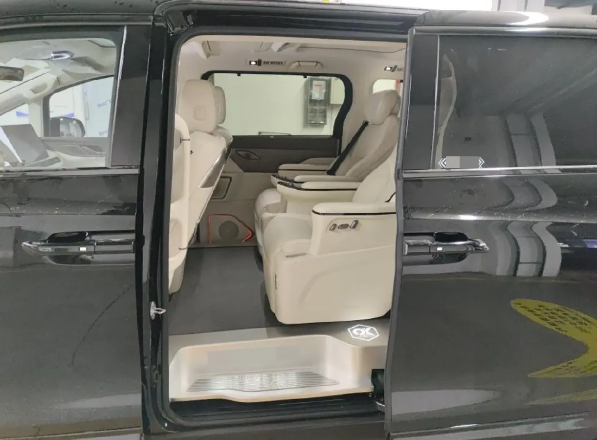 2025 WEY HighMountain 1.5T 170HP L4 4DHT PHEV,autocango,china used car exporter,china ev exporter,chinese used car exporter,chinese used ev exporter