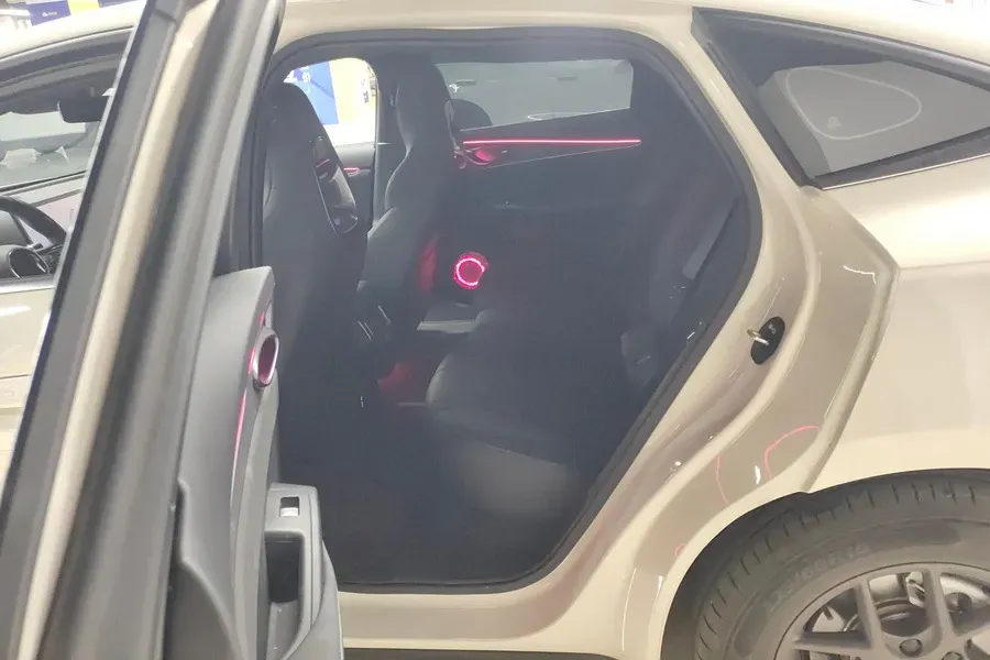 2025 BYD Seal06 1.5L 101HP L4 E-CVT PHEV 10.08KWH,autocango,china used car exporter,china ev exporter,chinese used car exporter,chinese used ev exporter