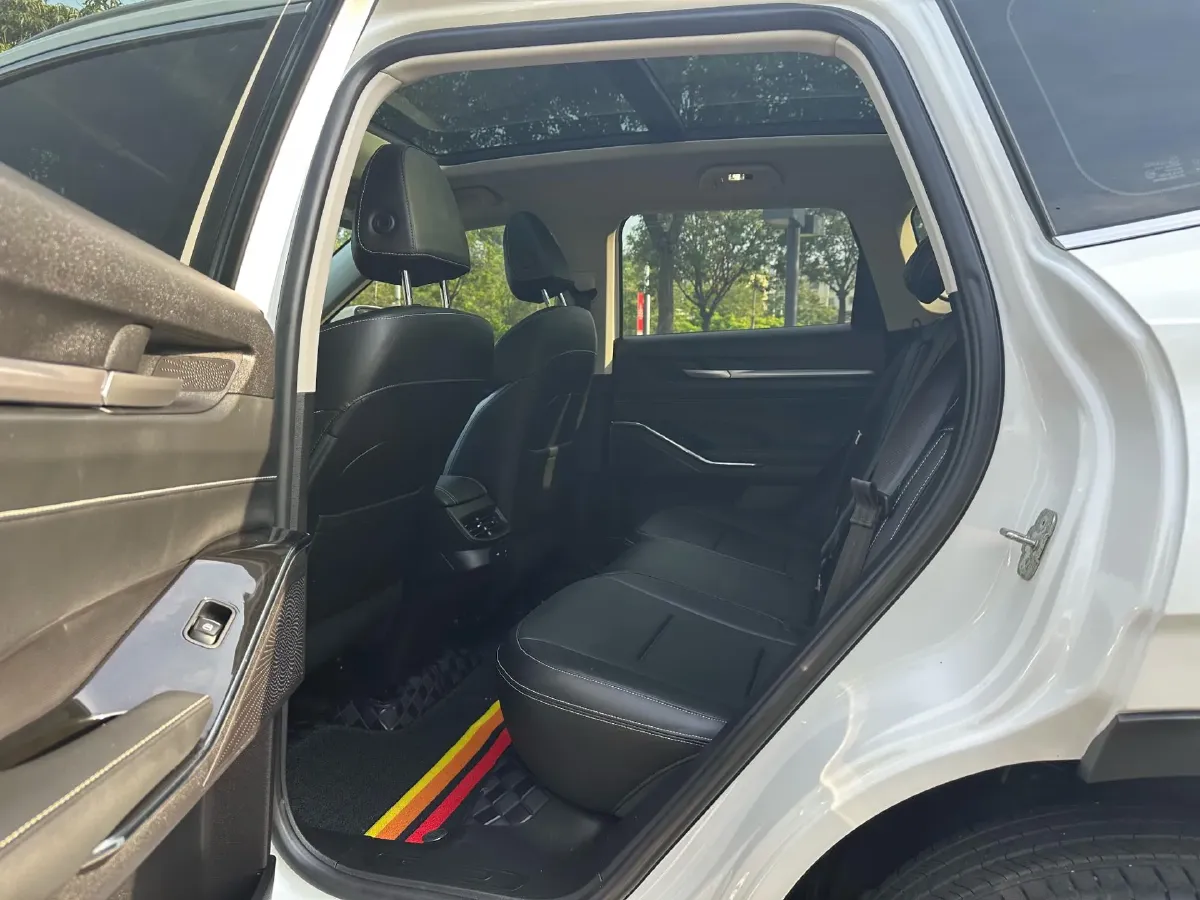 2022 Haval H6 1.5T 184HP L4 7DCT,autocango,china used car exporter,china ev exporter,chinese used car exporter,chinese used ev exporter