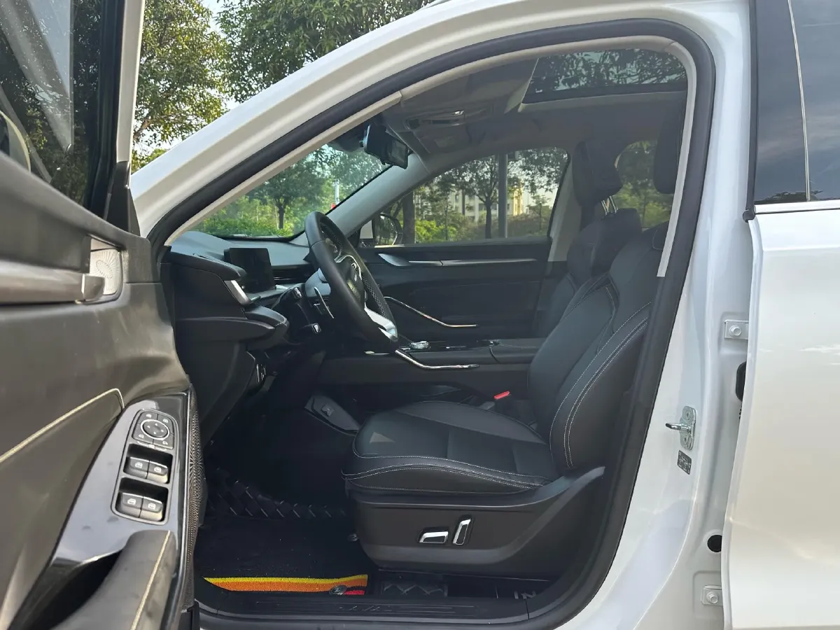 2022 Haval H6 1.5T 184HP L4 7DCT,autocango,china used car exporter,china ev exporter,chinese used car exporter,chinese used ev exporter