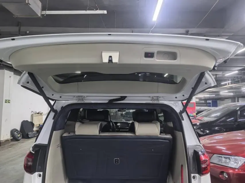 2021 Buick GL8 2.0T 237HP L4 9AT,autocango,china used car exporter,china ev exporter,chinese used car exporter,chinese used ev exporter