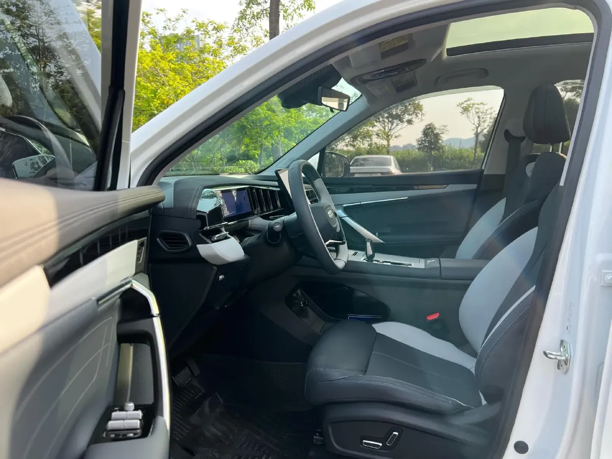 2024 Geely StarRay 1.5T 181HP L4 7DCT,autocango,china used car exporter,china ev exporter,chinese used car exporter,chinese used ev exporter