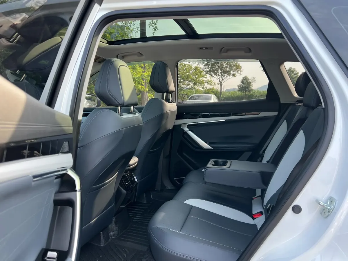 2024 Geely StarRay 1.5T 181HP L4 7DCT,autocango,china used car exporter,china ev exporter,chinese used car exporter,chinese used ev exporter