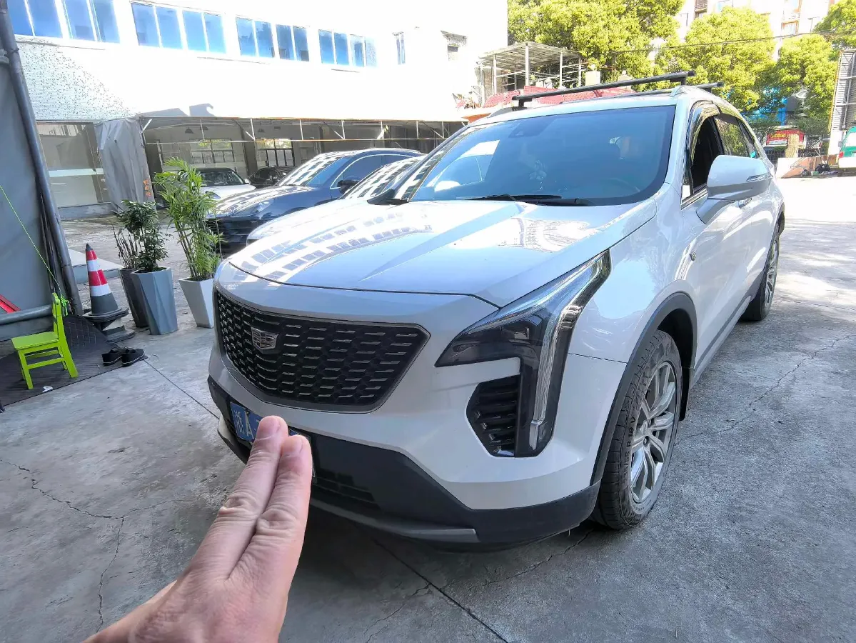 2022 Cadillac XT4 2.0T 237HP L4 9AT,autocango,china used car exporter,china ev exporter,chinese used car exporter,chinese used ev exporter