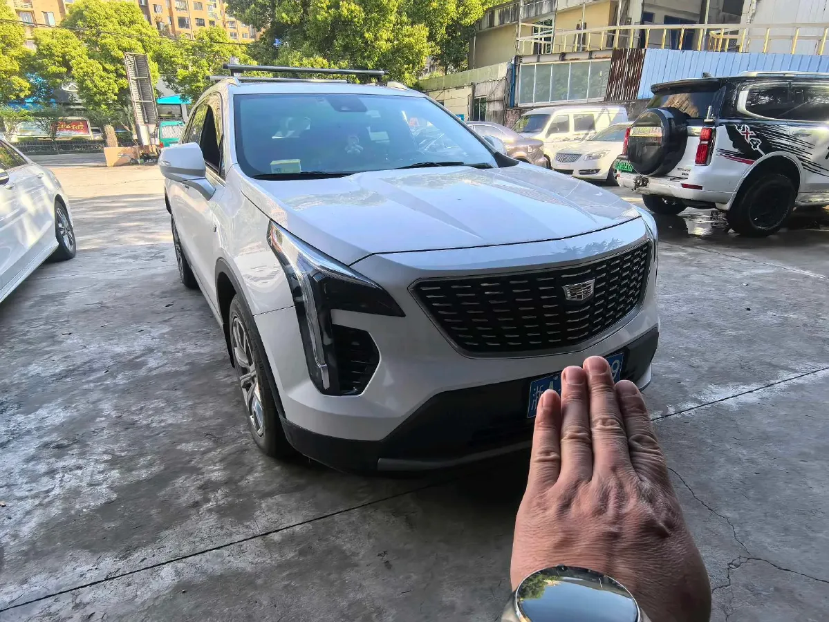 2022 Cadillac XT4 2.0T 237HP L4 9AT,autocango,china used car exporter,china ev exporter,chinese used car exporter,chinese used ev exporter