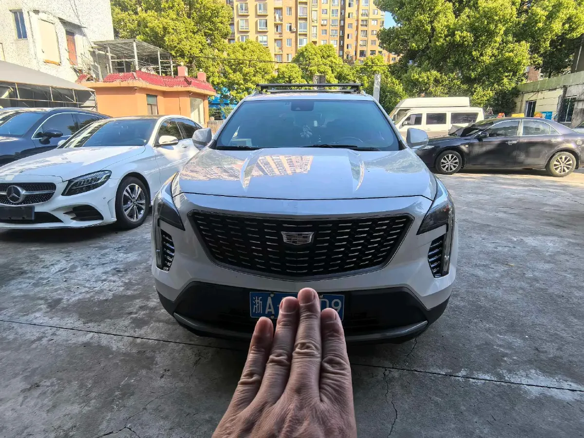 2022 Cadillac XT4 2.0T 237HP L4 9AT,autocango,china used car exporter,china ev exporter,chinese used car exporter,chinese used ev exporter