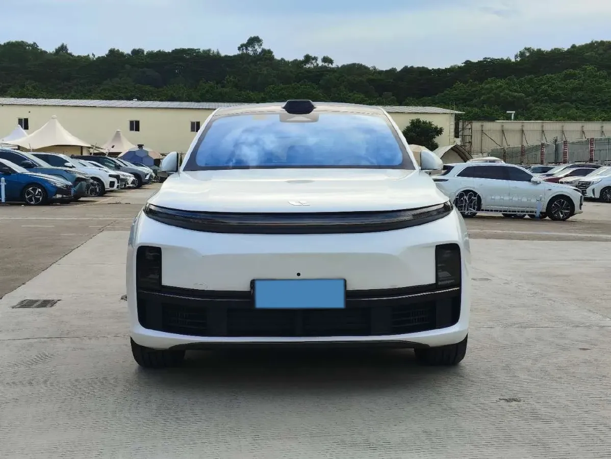 2023 Li L7 Range Extended 154HP REEV 40.9KWH,autocango,china used car exporter,china ev exporter,chinese used car exporter,chinese used ev exporter