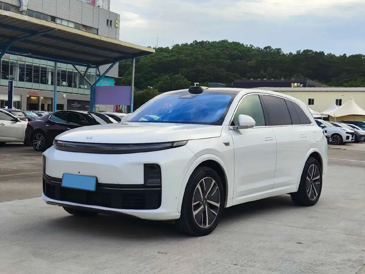 2023 Li L7 Range Extended 154HP REEV 40.9KWH,autocango,china used car exporter,china ev exporter,chinese used car exporter,chinese used ev exporter