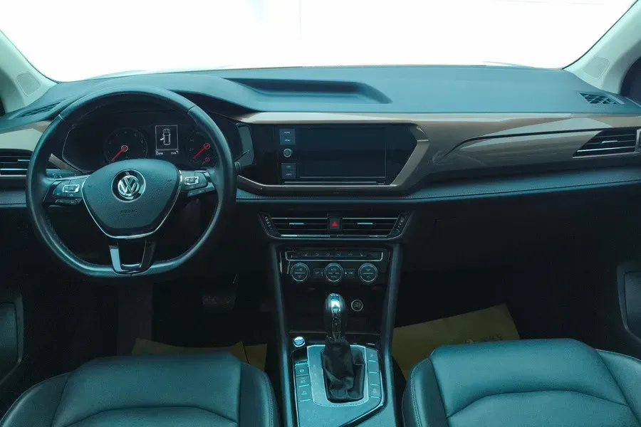 2020 Volkswagen Tharu 2.0T 186HP L4 7DCT,autocango,china used car exporter,china ev exporter,chinese used car exporter,chinese used ev exporter