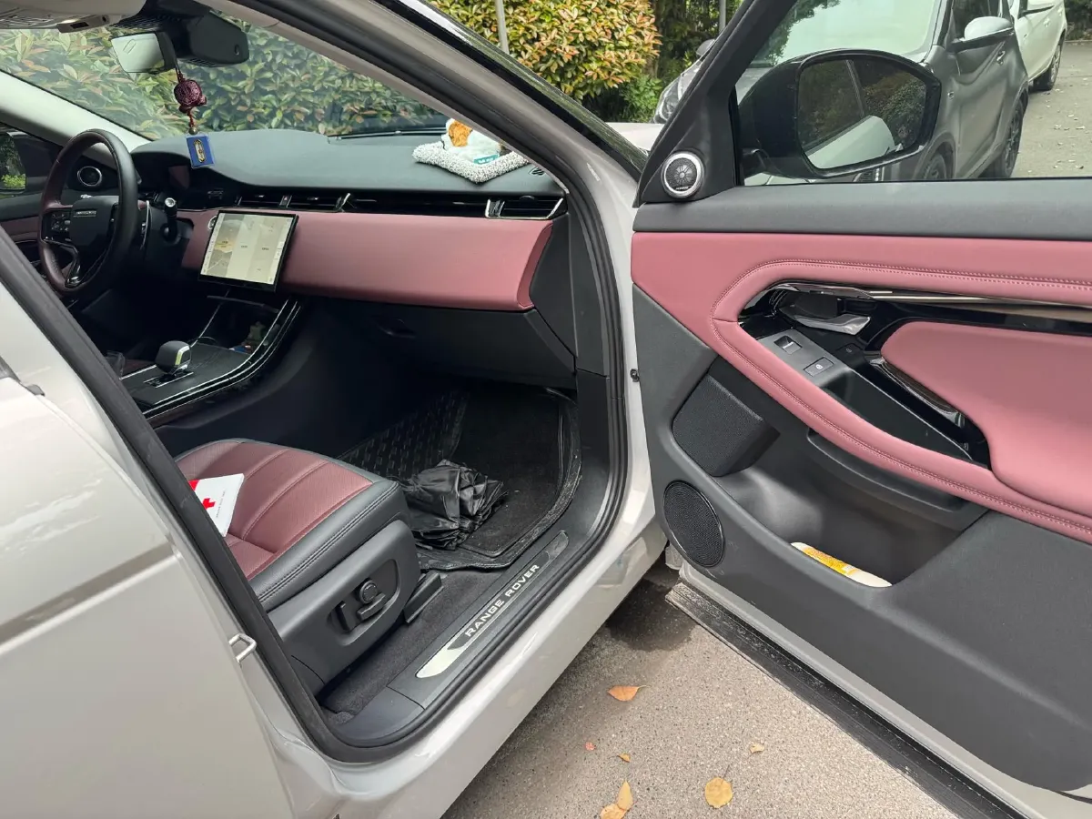 2024 Land Rover Range Rover Evoque 2.0T 249HP L4 9AT,autocango,china used car exporter,china ev exporter,chinese used car exporter,chinese used ev exporter