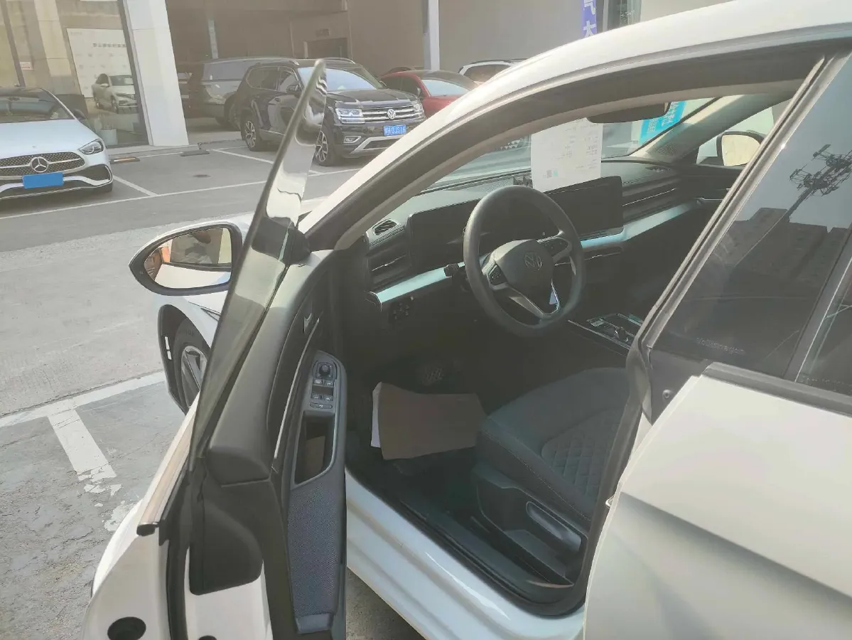 2024 Volkswagen Lamando 1.2T 116HP L4 7DCT,autocango,china used car exporter,china ev exporter,chinese used car exporter,chinese used ev exporter