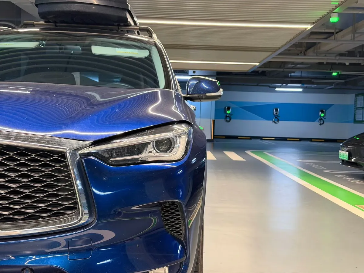 2018 Infiniti QX30 2.0T 211HP L4 7DCT,autocango,china used car exporter,china ev exporter,chinese used car exporter,chinese used ev exporter