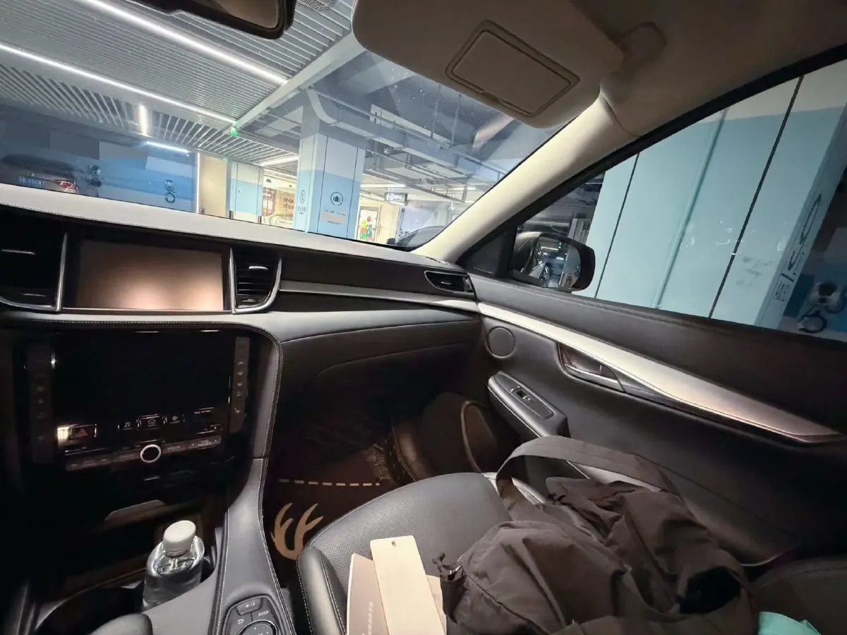 2018 Infiniti QX30 2.0T 211HP L4 7DCT,autocango,china used car exporter,china ev exporter,chinese used car exporter,chinese used ev exporter