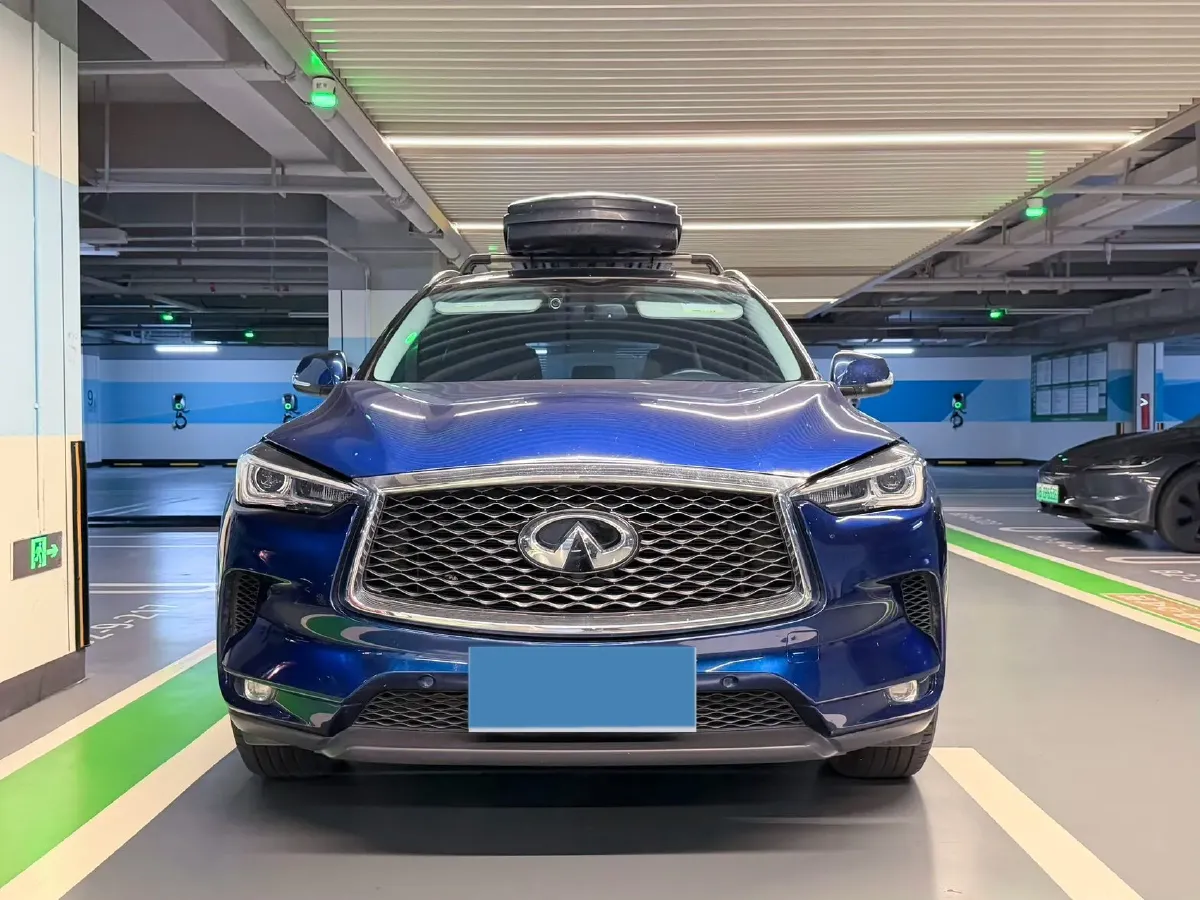 2018 Infiniti QX30 2.0T 211HP L4 7DCT,autocango,china used car exporter,china ev exporter,chinese used car exporter,chinese used ev exporter