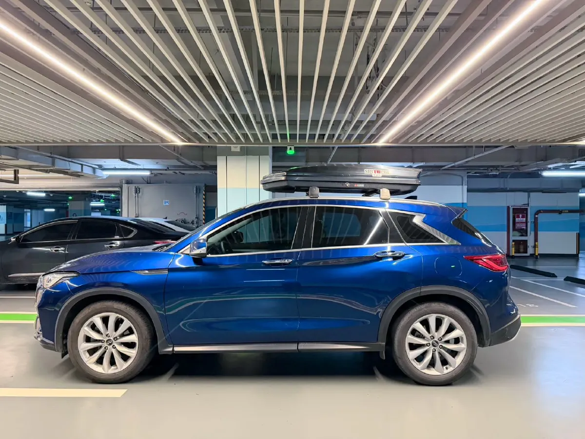 2018 Infiniti QX30 2.0T 211HP L4 7DCT,autocango,china used car exporter,china ev exporter,chinese used car exporter,chinese used ev exporter