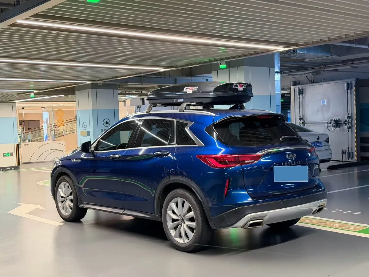 2018 Infiniti QX30 2.0T 211HP L4 7DCT,autocango,china used car exporter,china ev exporter,chinese used car exporter,chinese used ev exporter