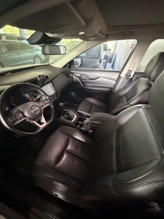 2021 Nissan X-Trail 2.5L 181HP L4 CVT,autocango,china used car exporter,china ev exporter,chinese used car exporter,chinese used ev exporter