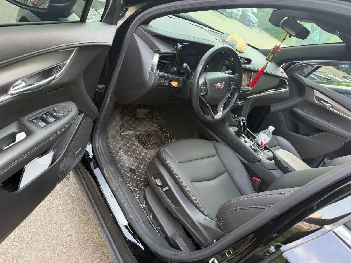 2021 Cadillac XT6 2.0T 237HP L4 9AT,autocango,china used car exporter,china ev exporter,chinese used car exporter,chinese used ev exporter