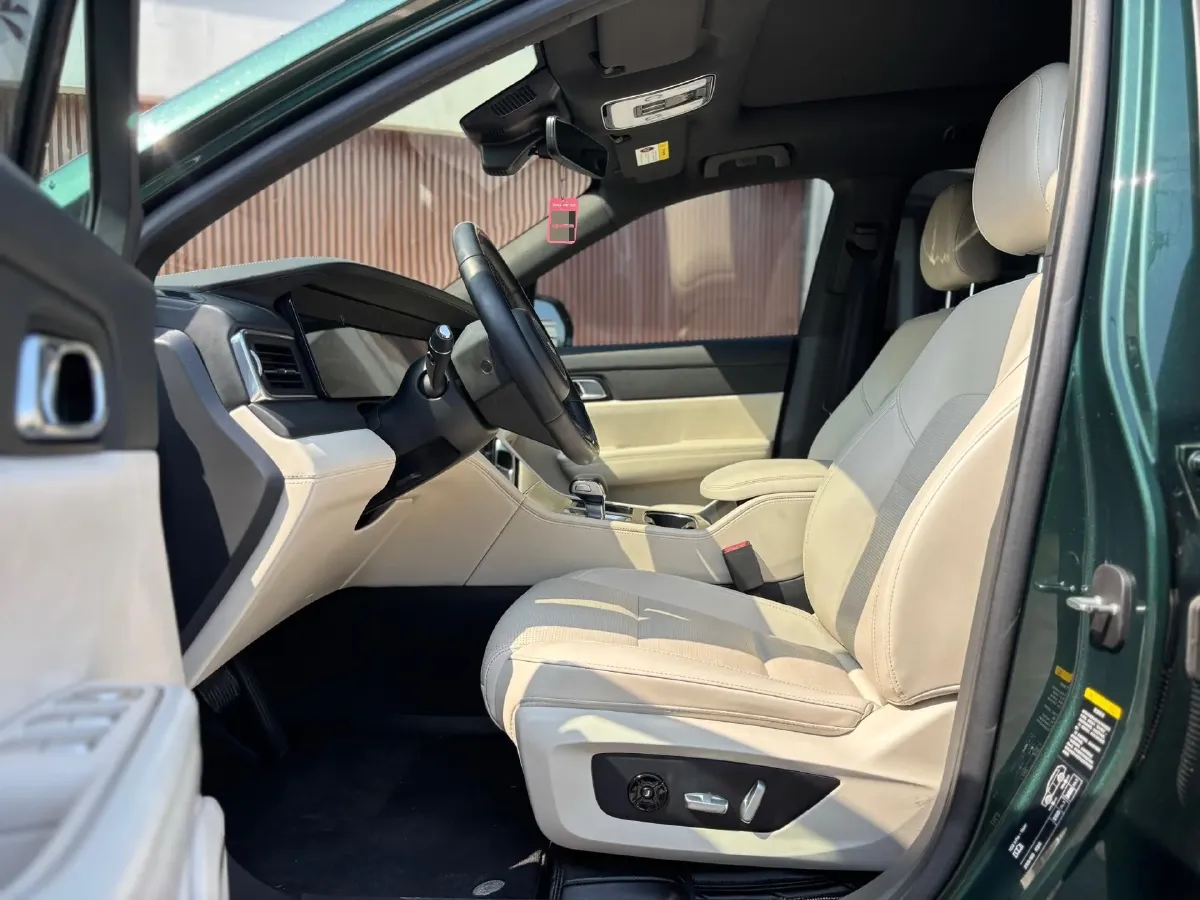 2021 Li ONE Range Extended 131HP REEV 40.5KWH,autocango,china used car exporter,china ev exporter,chinese used car exporter,chinese used ev exporter