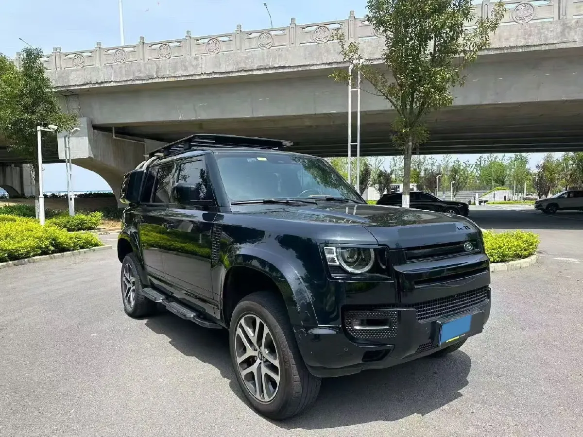 2021 Land Rover Defender 3.0T 400HP L6 8AT,autocango,china used car exporter,china ev exporter,chinese used car exporter,chinese used ev exporter